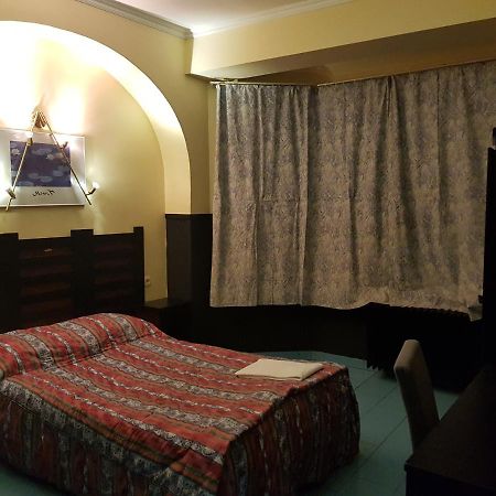 Hotel La Potiniere Schaerbeek Екстериор снимка