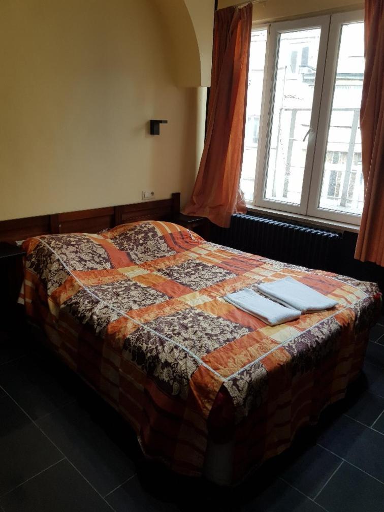 Hotel La Potiniere Schaerbeek Екстериор снимка