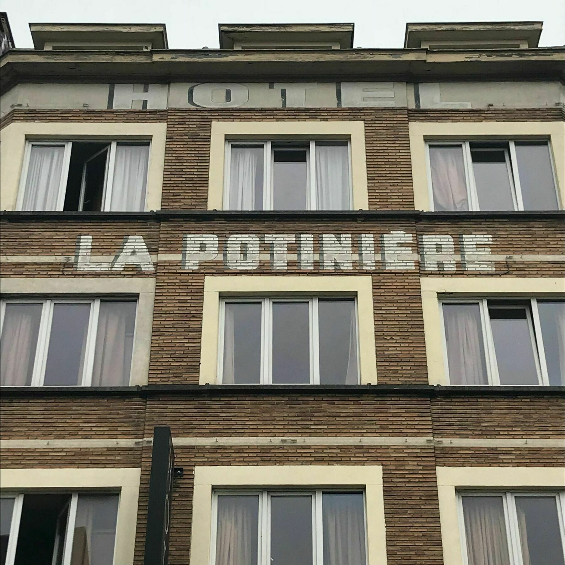 Hotel La Potiniere Schaerbeek Екстериор снимка