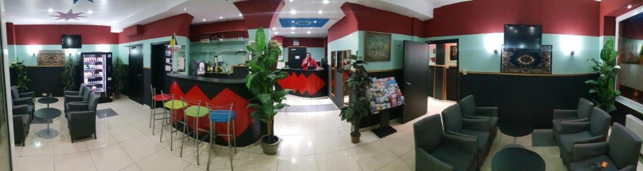 Hotel La Potiniere Schaerbeek Екстериор снимка