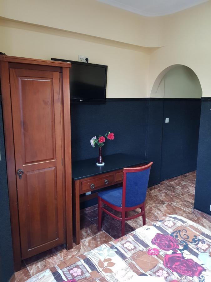 Hotel La Potiniere Schaerbeek Екстериор снимка
